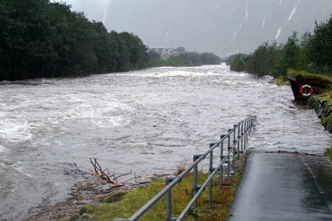 Flood in river at H&oslash;yanger